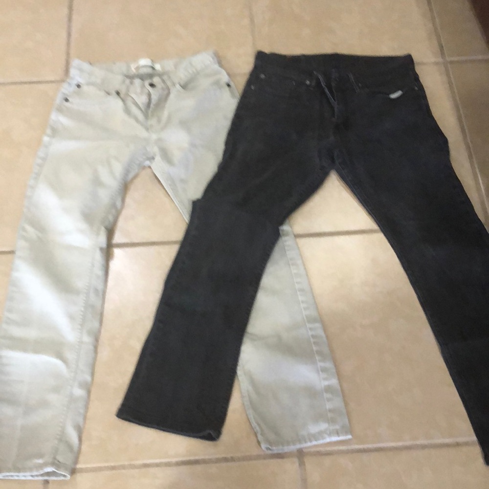 Couple of pair of nice Levi’s jeans